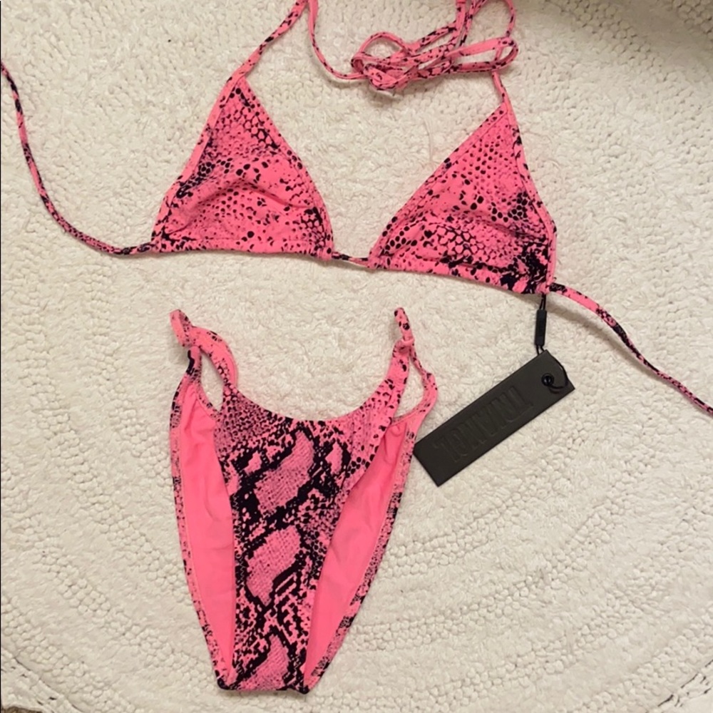 Triangl: Snake Print String Bikini